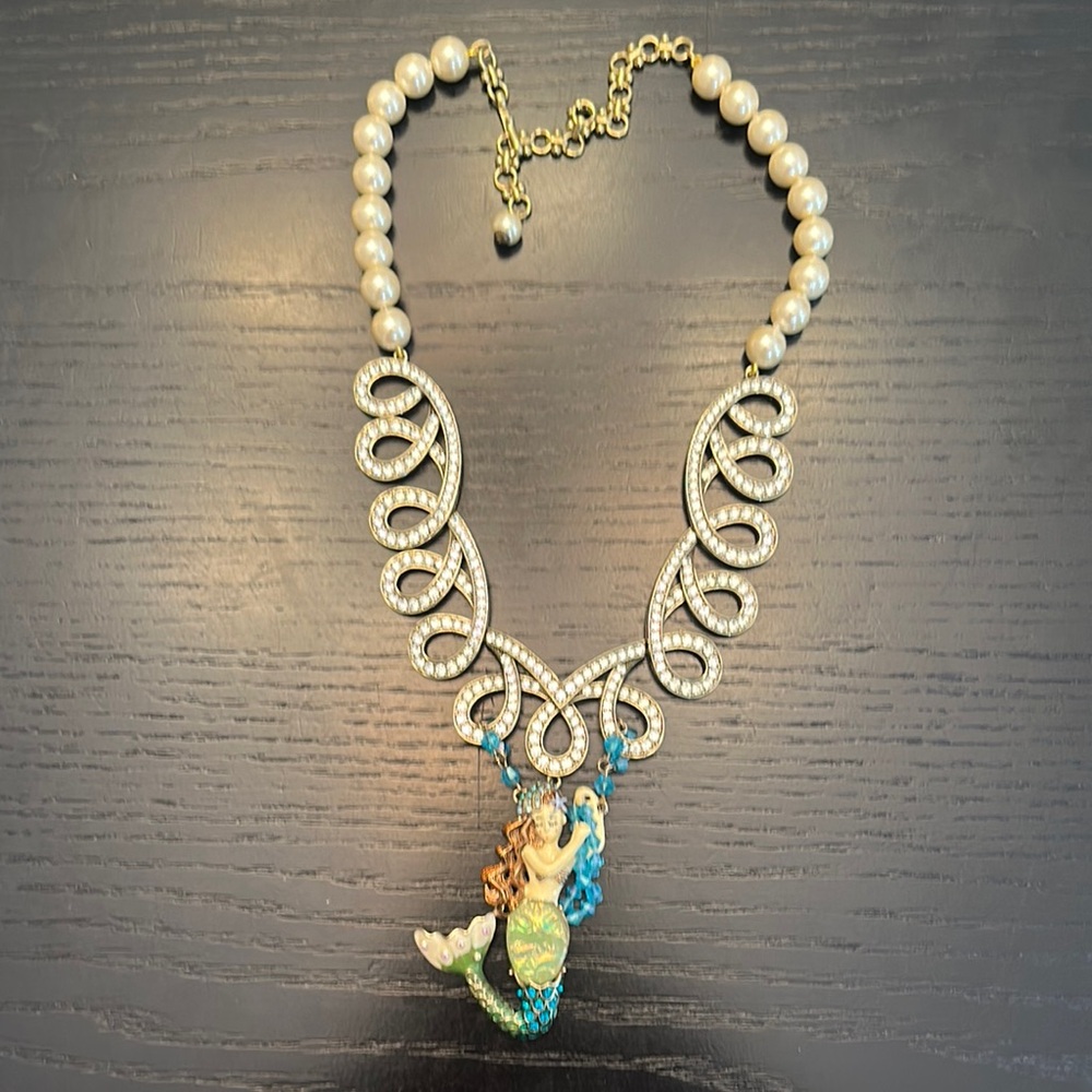 Betsey Johnson Blue and White Necklace with Artistic Pendant